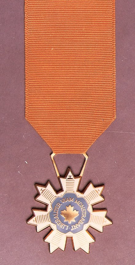 Official medal of Canada's Aviation Hall of Fame