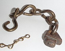 Two lengths of single-jack chain Jack chain.JPG