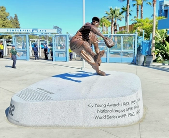 File:Sandy Koufax Monument.webp