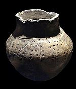 Funerary urn from the Snape Anglo-Saxon Cemetery. Snape urn.jpg