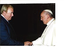 Gary Winnick Paus Francis.jpg