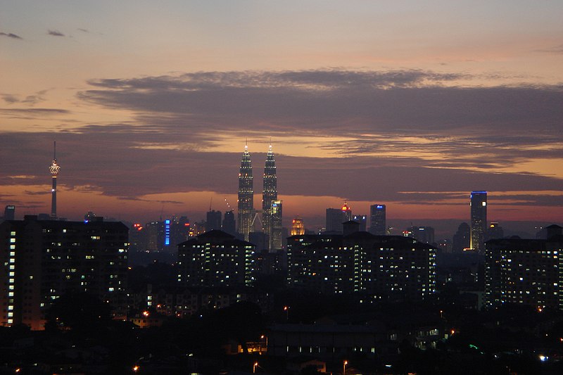 File:KL Nightsky Jun 06.JPG