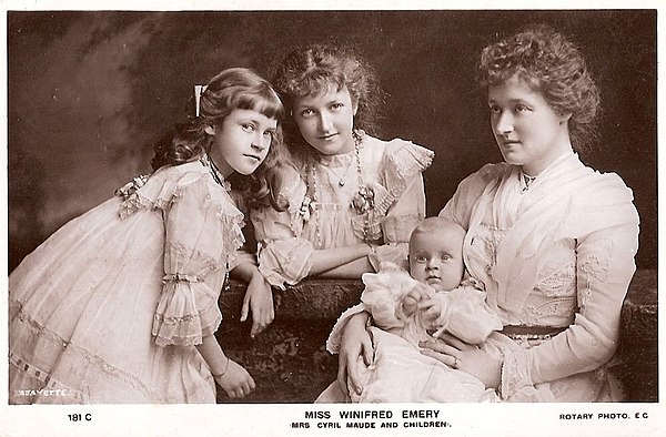 Winifred Emery with her children, c.1901