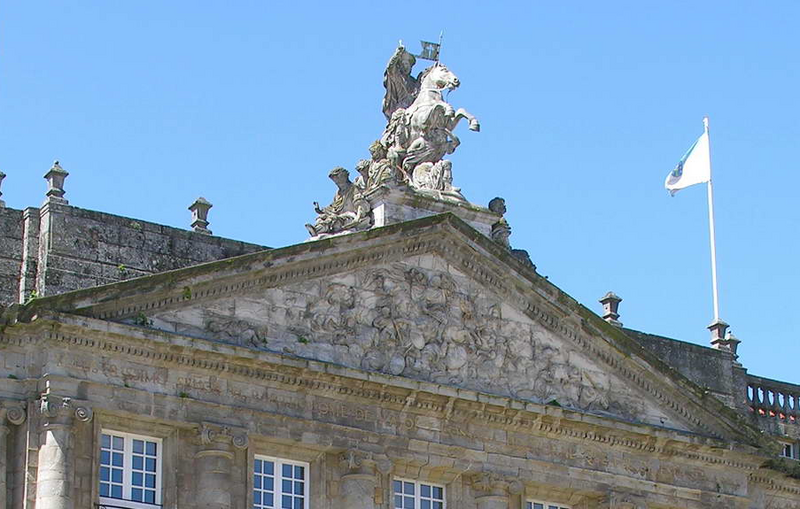 File:Palacio de Rejoy, gable, Battle of Clavijo.PNG