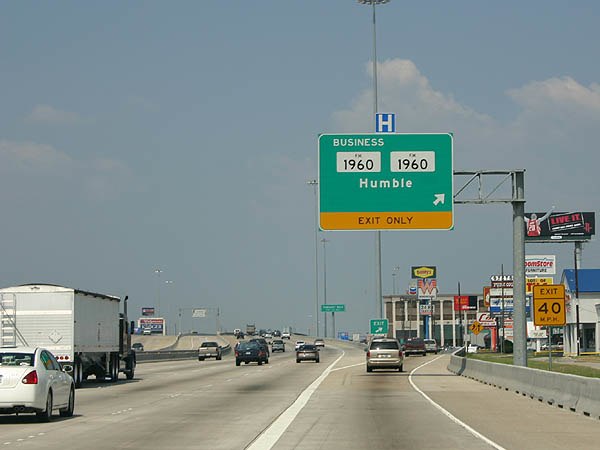 The exit ramp for Downtown Humble on Interstate 69/U.S. Route 59