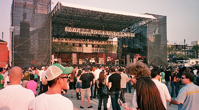 Wolfmother in concert at McCarren Pool in 2006