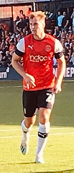 James Bree, Fußballspieler von Luton Town, September 2019.jpg