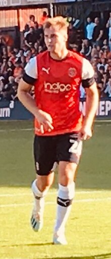 James Bree, fodboldspiller i Luton Town, september 2019.jpg