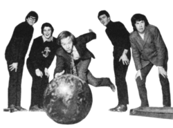 The Zombies in 1966. L-R: Chris White, Colin Blunstone, Hugh Grundy,  Paul Atkinson and Rod Argent.