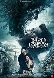 Ein Mann vor ihm sieht aus wie ein Exorzist mit einer Londoner Szene im Hintergrund und einem Geist einer Frau hinter sich.