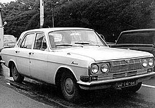 GAZ-24 Volga white 1:24 Legendary Soviet cars Hachette #8