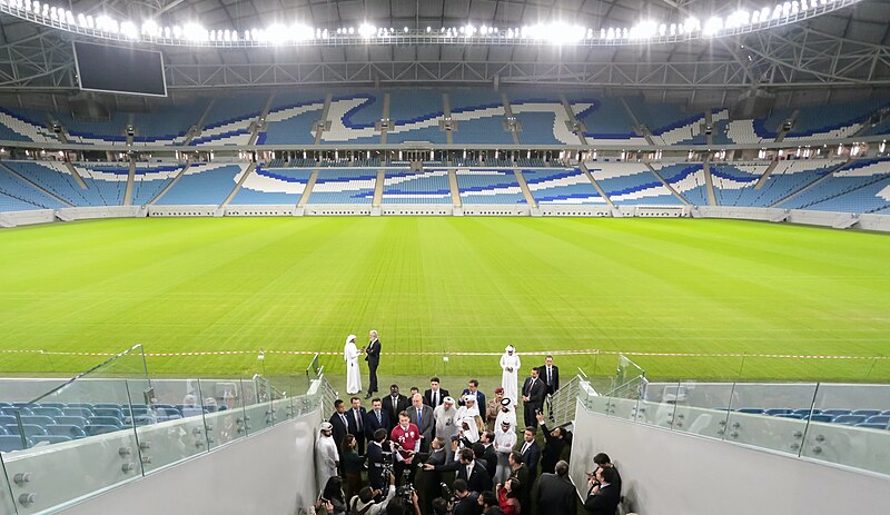 File:Visita ao estádio de futebol Al Janoub.jpg