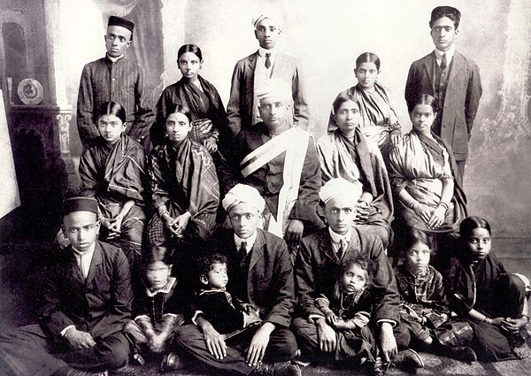 First-generation descendants of Mysore S. Ramaswamy Iyer. Ramaswamy Iyer migrated from Ganapathy Agraharam to Mysore in the 19th century and served as