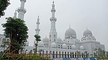 Sheikh Zayed Grand Mosque, Surakarta Indonesia.jpg