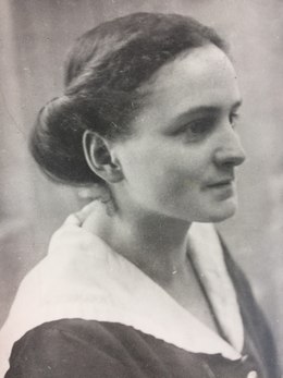 File:Lucie adelsberger in 1920 low res.tif