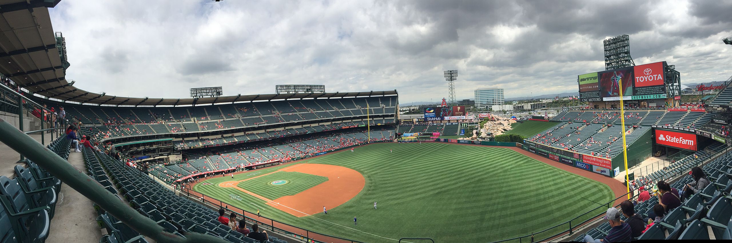 Angel Stadium - Wikipedia