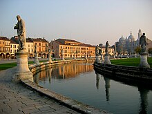 Prato della valle padova.jpg