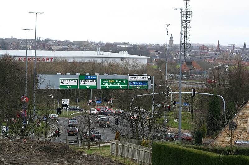 File:Tingley Roundabout.JPG