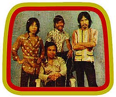 Closeup Drakkar dari cover mereka 1974 album.