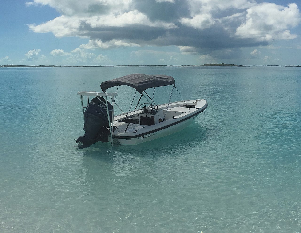 Download File Small Center Console Fishing Boat Anchored Near A Beach In The Bahamas Jpg Wikipedia