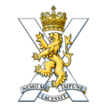 Insignia de gorra del Regimiento Real de Escocia.png