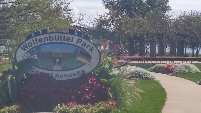 File:Wolfenbüttel Park Kenosha.jpg