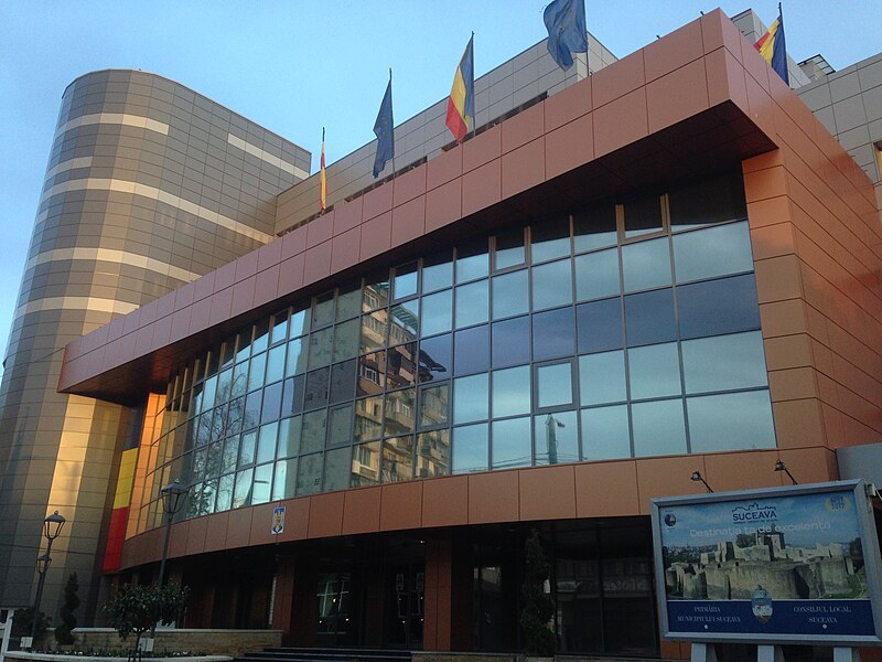 File:Suceava town hall at dusk.jpg