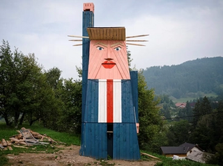 <span class="mw-page-title-main">Statue of Donald Trump (Slovenia)</span> Destroyed statue in Slovenia