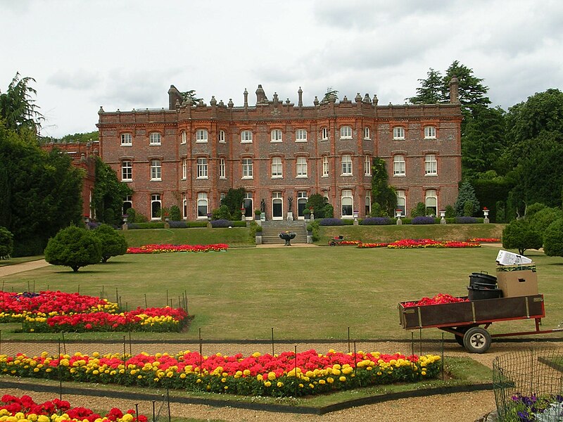 File:Hughenden2010.JPG