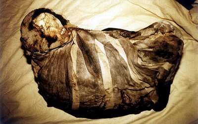 Mummy Juanita's body before unwrapping of her bundle.