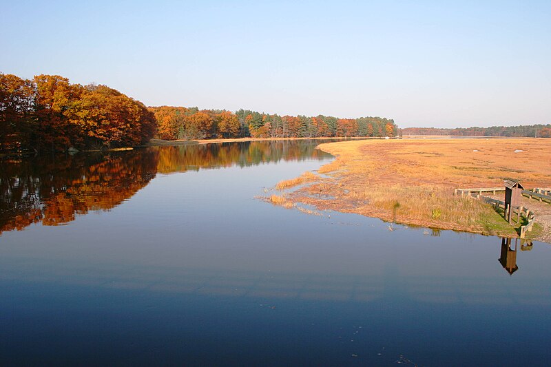 File:Squamscott River Newfields NH.jpg