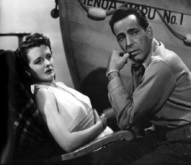 Alberta Marlow (Mary Astor) and Rick Leland (Humphrey Bogart) aboard the Genoa Maru.