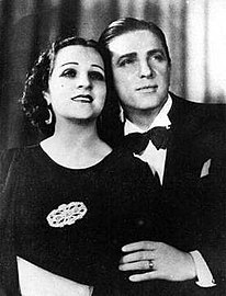 Ada Falcon and Ignacio Corsini in Idolos de la radio (1934), directed by Eduardo Morera.