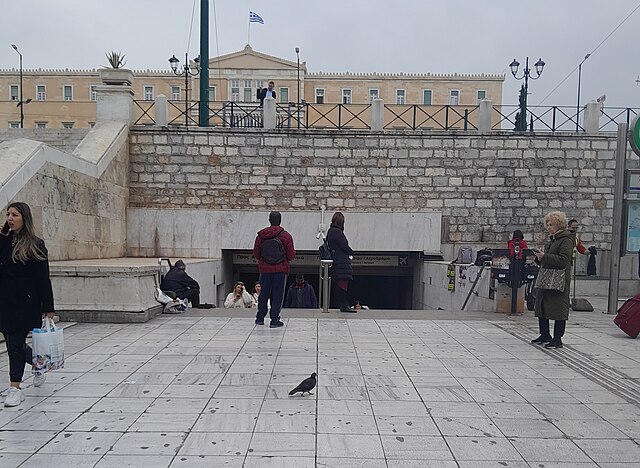 Image: Syntagma metro Square south