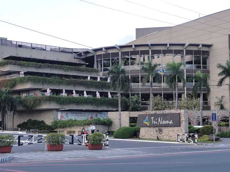 File:Trinoma Mall (Edsa Cor. North Avenue, North Triangle, Quezon City; 2015-01-01) (02).jpg