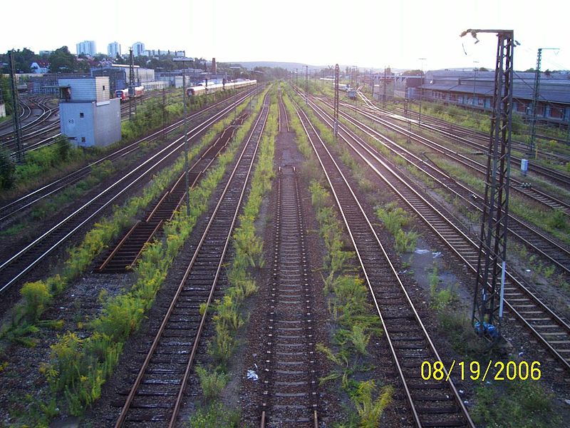 File:Regensburg railroad yards looking west.jpg