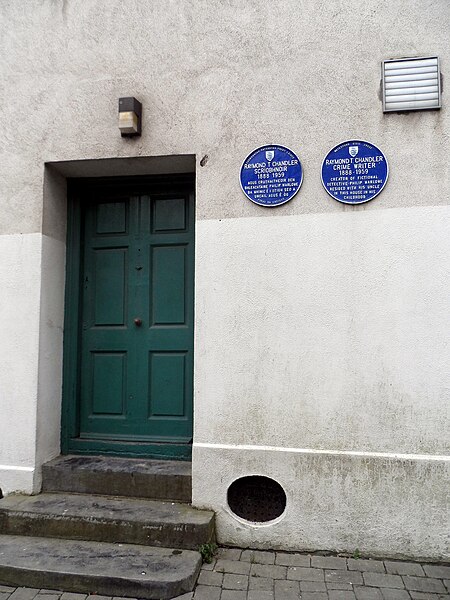 A blue plaque marks the house in Cathedral Square where Chandler stayed in Waterford, Ireland.