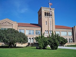 <span class="mw-page-title-main">El Segundo High School</span> Public high school in the United States