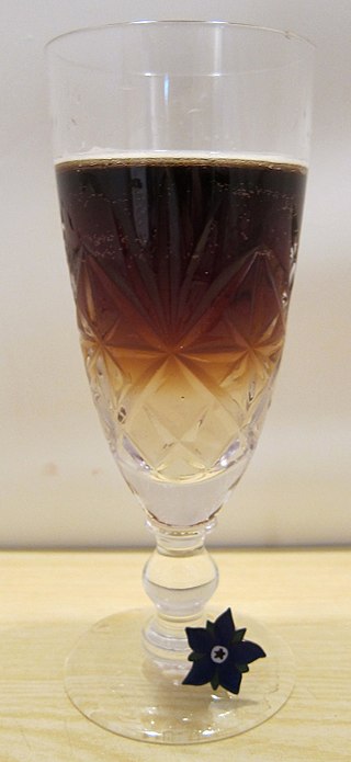 320px-Black_Velvet_Cocktail_Layered.jpg