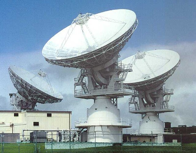 Navy satellite antennas in Wahiawā