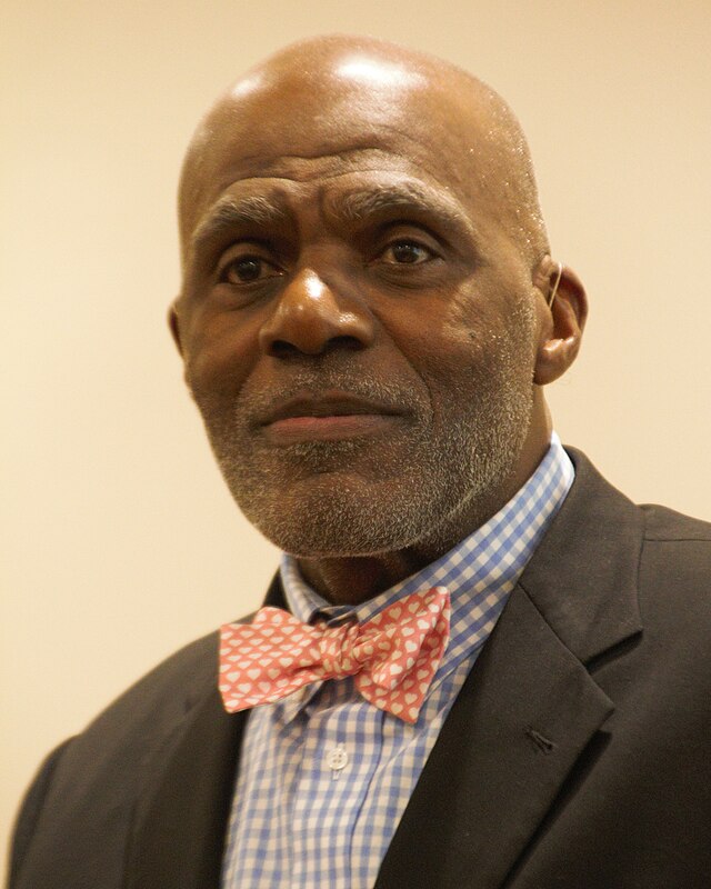 Alan Page: MNF in San Francisco, Tuesday law class at the U of M