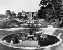 A picture of the Penhurst Mansion and reflecting pool