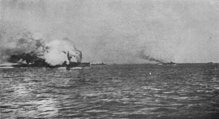 Invincible blowing up after being struck by shells from Lützow and Derfflinger