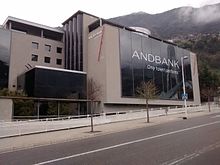 Andbank filiali 2016 yil aprel oyida .jpg