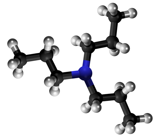 Dosiero:Tripropylamine 3D.png