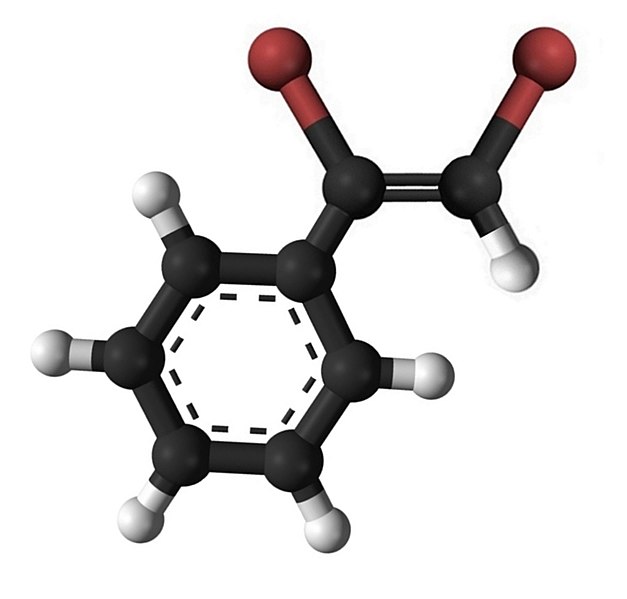 Dosiero:Dibromo styrene 3D.jpeg