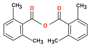 2,6-Dumetilbenzoata anhidrido