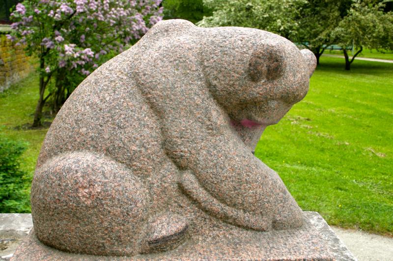 Fail:Flickr - tm-tm - "Karu" Statue, Hirvepark, Tallinn.jpg