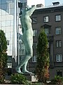 Skulptuur "Hämarik" Tallinnas Viru väljakul