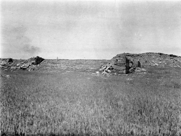 پرونده:Sar-Masjed fire temple.jpg